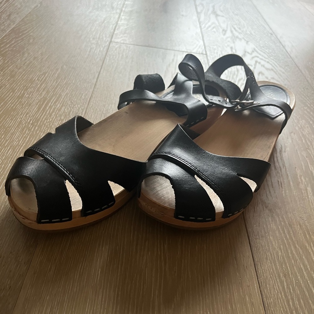 Swedish Hasbeens low clog sandals